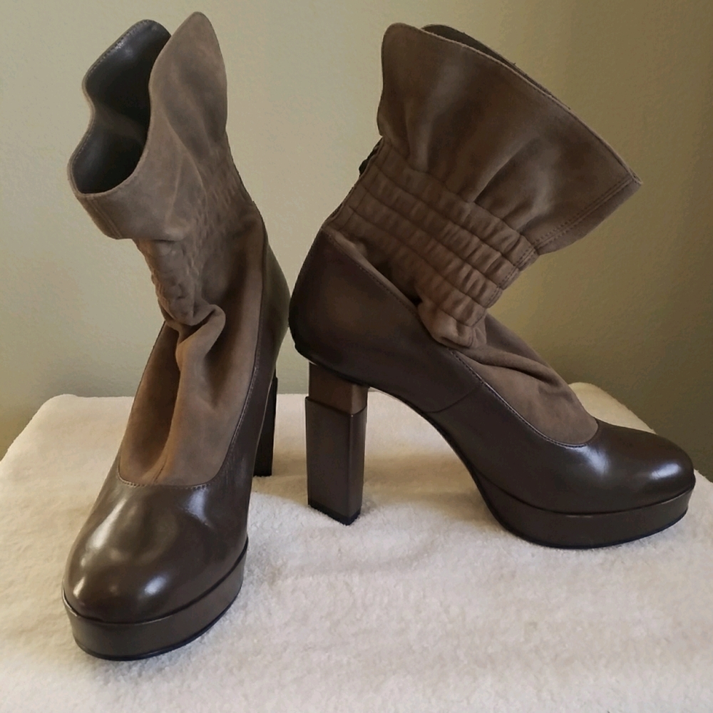 Fendi Leather Suede Boots Triangle Heel Taupe 38 or Size 7.5 US